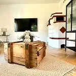 Stilvolles Haus Mit Naturgarten & Weitblick - Fuer Familien & Freunde 펜션 Oberschwarzach
