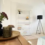 펜션 Stilvolles Haus Mit Naturgarten & Weitblick - Fuer Familien & Freunde Oberschwarzach