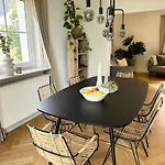 Stilvolles Haus Mit Naturgarten & Weitblick - Fuer Familien & Freunde 펜션