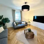 Stilvolles Haus Mit Naturgarten & Weitblick - Fuer Familien & Freunde *