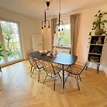 Stilvolles Haus Mit Naturgarten & Weitblick - Fuer Familien & Freunde 펜션
