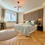 Stilvolles Haus Mit Naturgarten & Weitblick - Fuer Familien & Freunde *