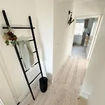 Stilvolles Haus Mit Naturgarten & Weitblick - Fuer Familien & Freunde 펜션 *