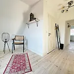 Stilvolles Haus Mit Naturgarten & Weitblick - Fuer Familien & Freunde 펜션