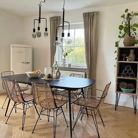 Stilvolles Haus Mit Naturgarten & Weitblick - Fuer Familien & Freunde Holiday home Oberschwarzach